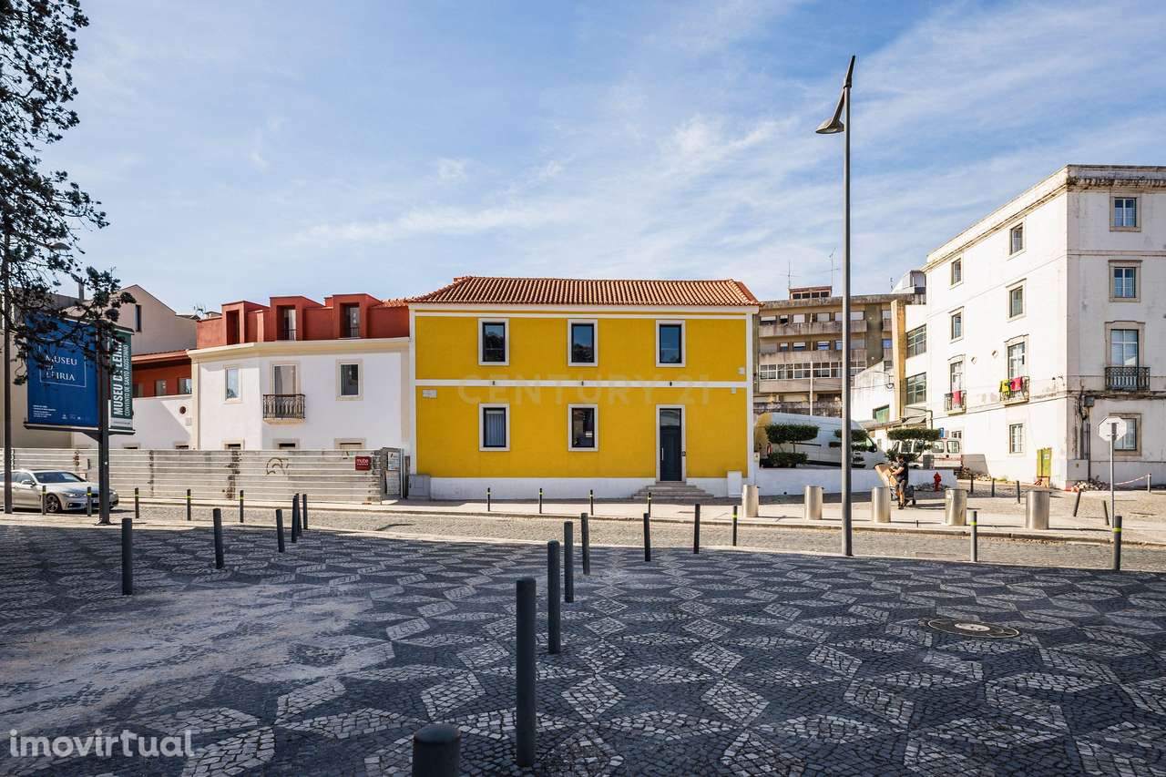 Exclusividade e Rentabilidade no Coração Histórico de Leiria: O Seu Pr - Grande imagem: 3/55