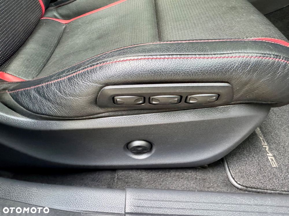 Mercedes-Benz CLA 45 AMG 4Matic 7G-DCT - 26