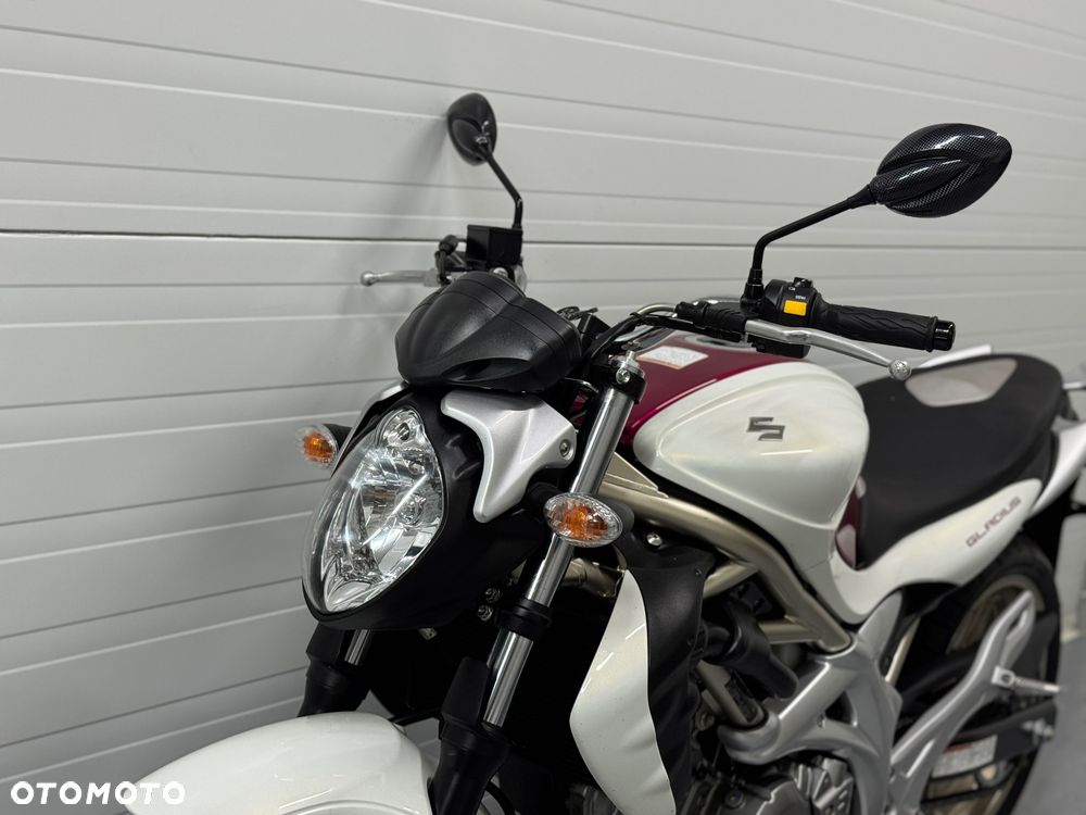 Suzuki Gladius - 18