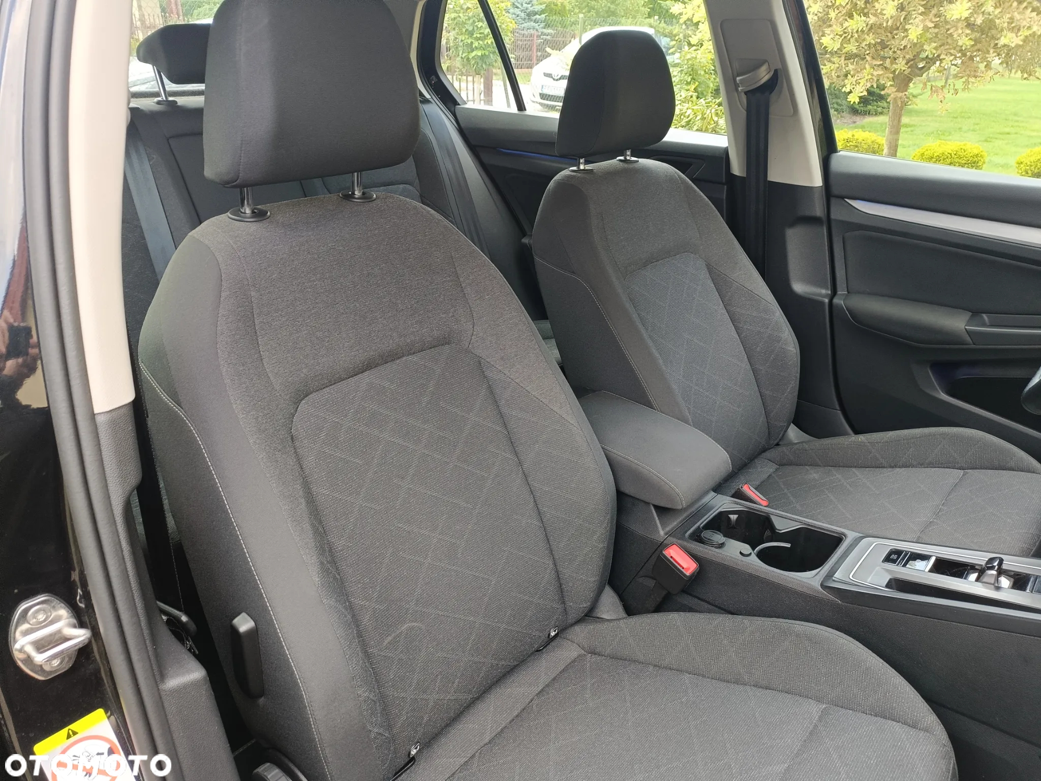 Volkswagen Golf 1.5 eTSI OPF DSG Life - 13