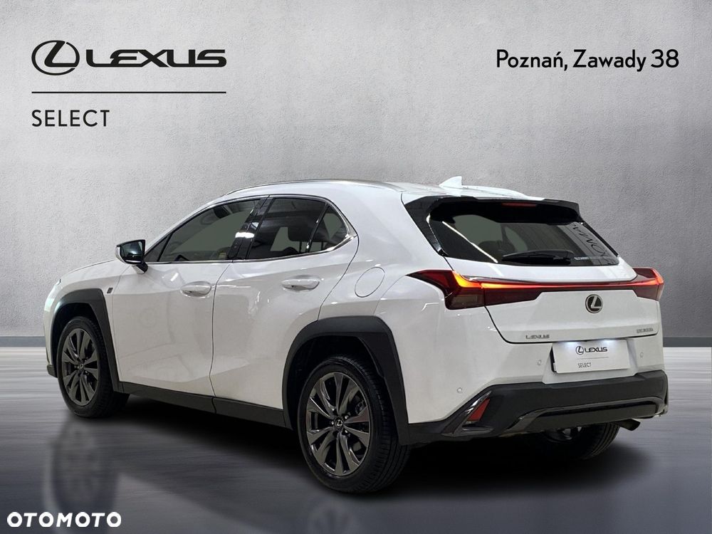 Lexus UX 300h F Sport Design - 9