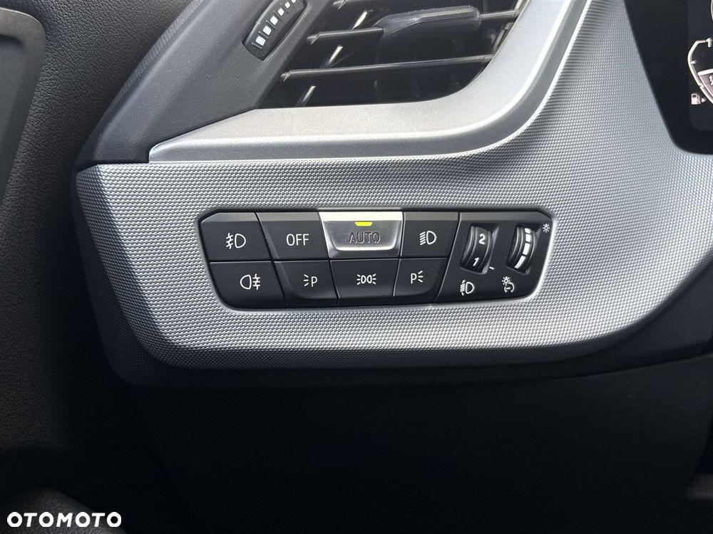 BMW Seria 1 118i - 11