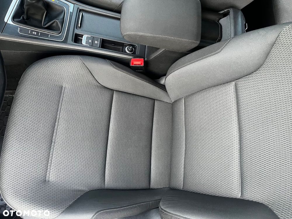 Volkswagen Golf 1.5 TSI BMT Trendline - 21
