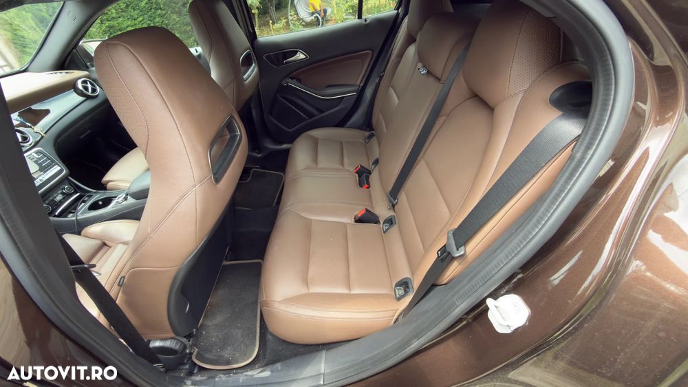 Mercedes-Benz GLA 220 d 4MATIC Aut. - 14