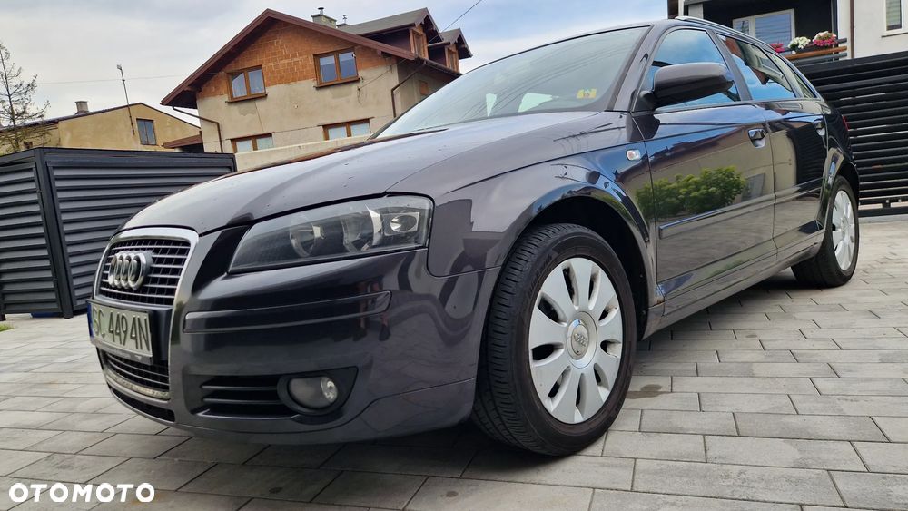 Audi A3 Sportback - 1