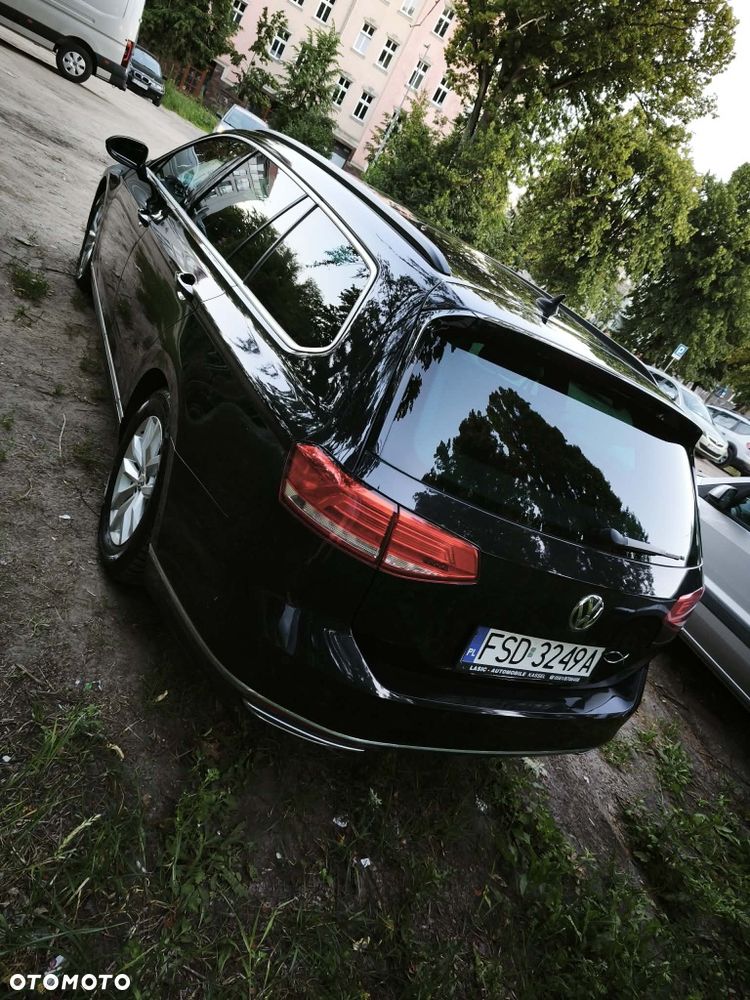 Volkswagen Passat - 4