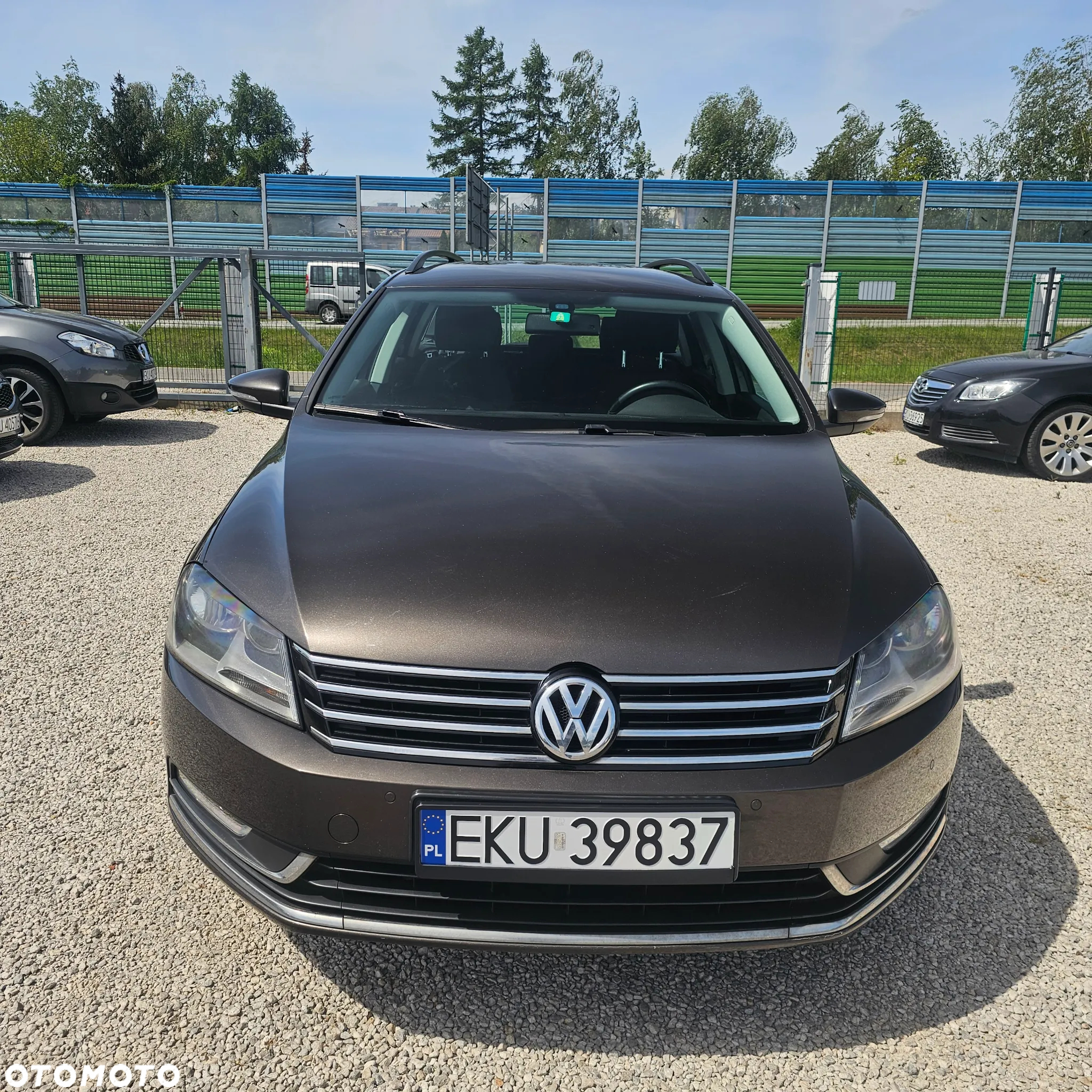 Volkswagen Passat - 2