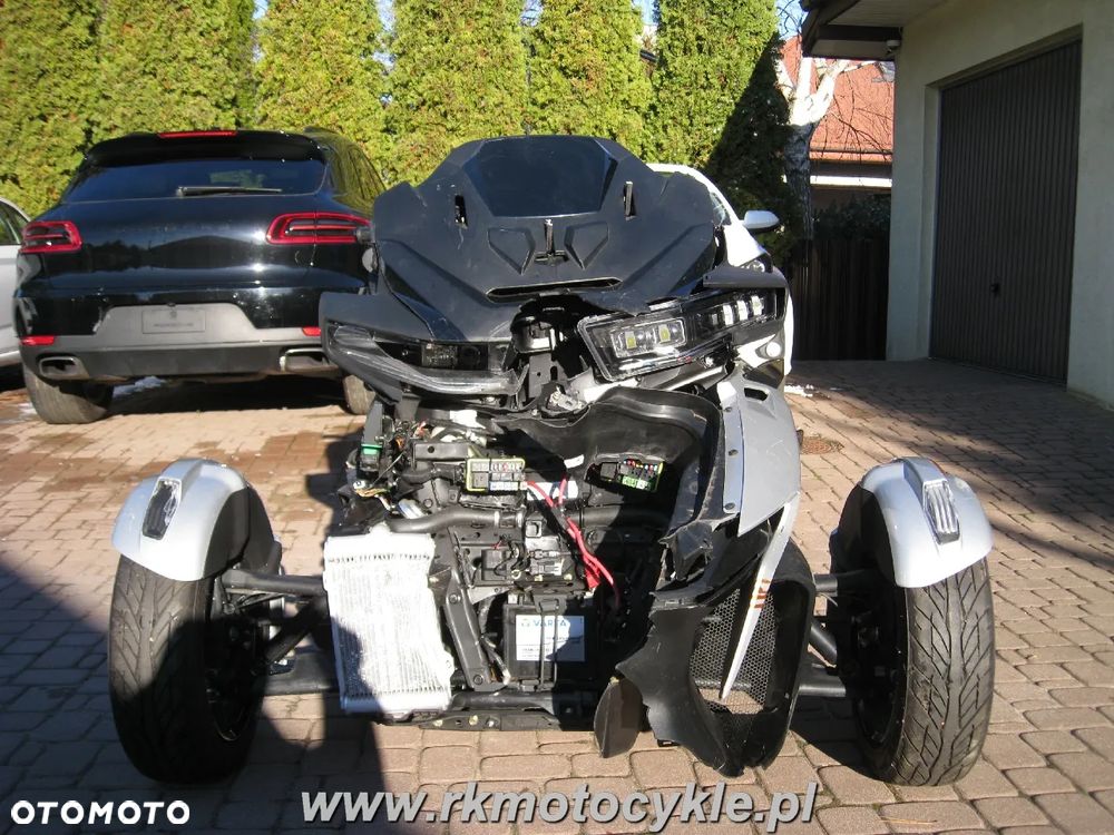 Can-Am Spyder - 8