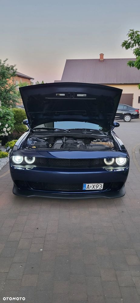 Dodge Challenger - 22