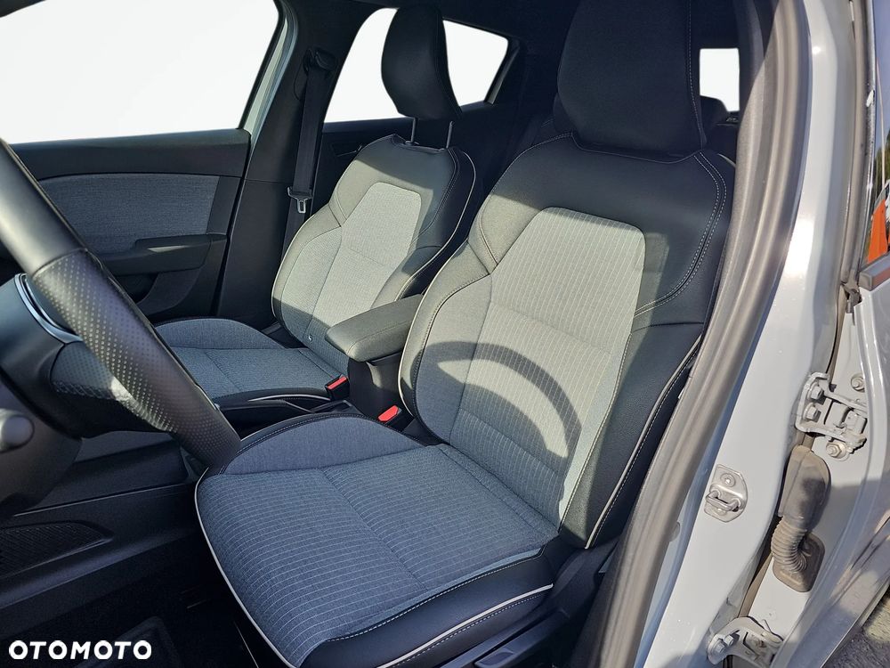 Renault Clio 1.6 E-TECH Techno - 11