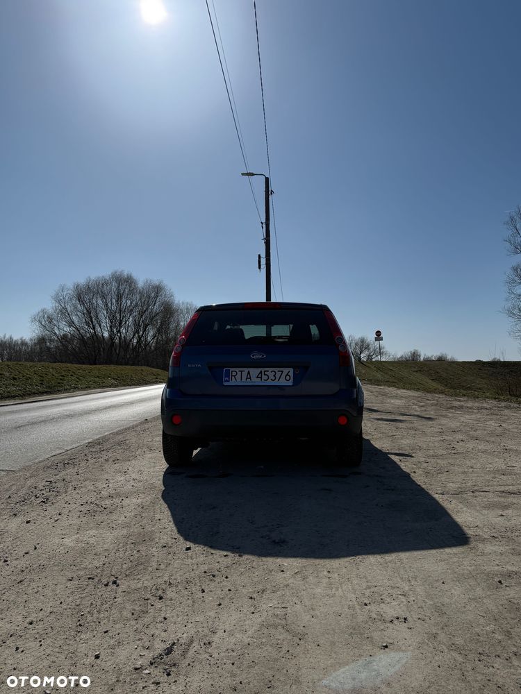 Ford Fiesta - 7