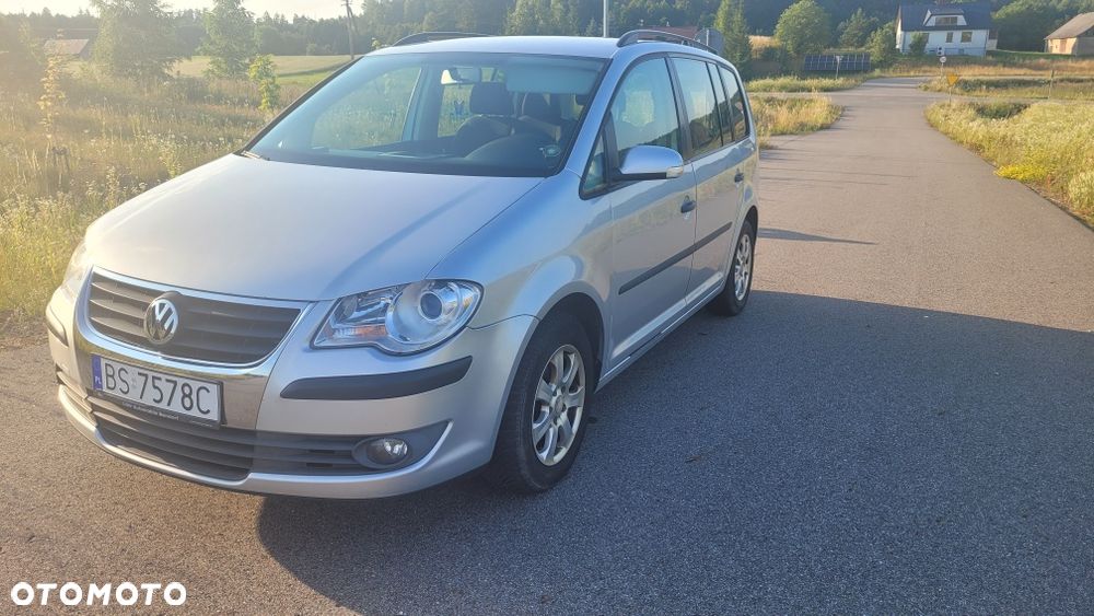 Volkswagen Touran - 2