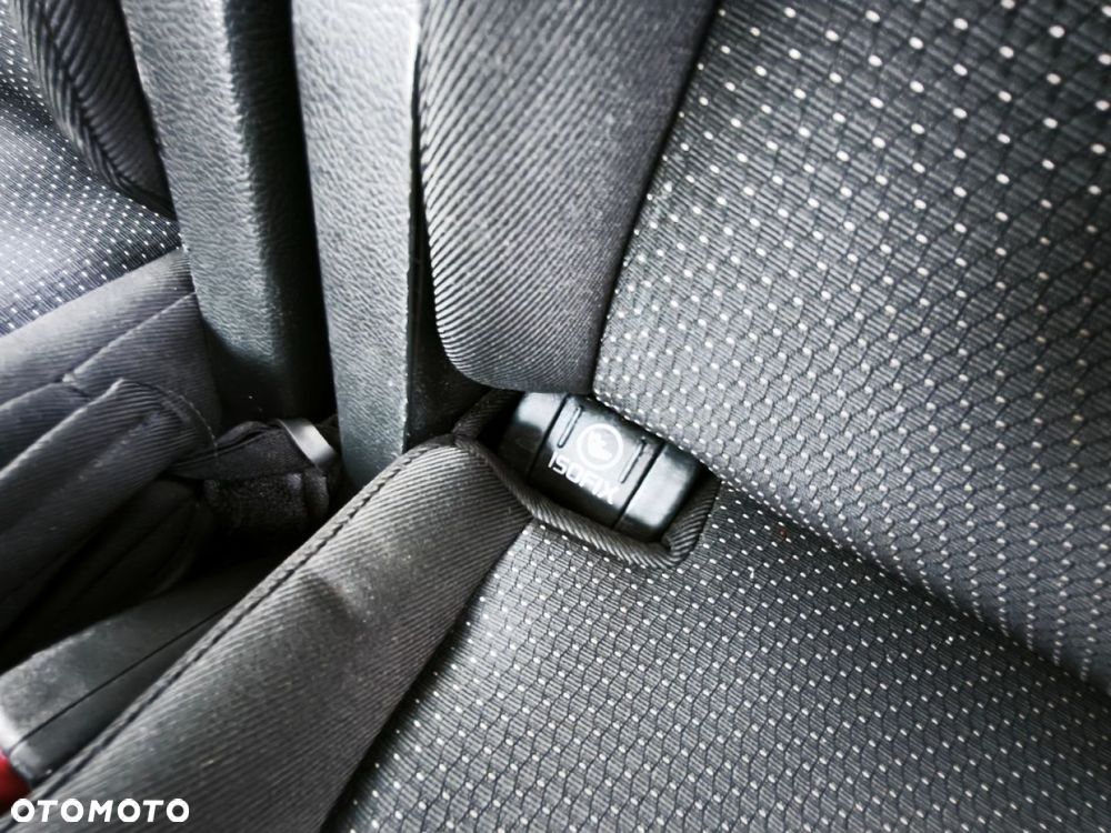 Kia Carens - 16