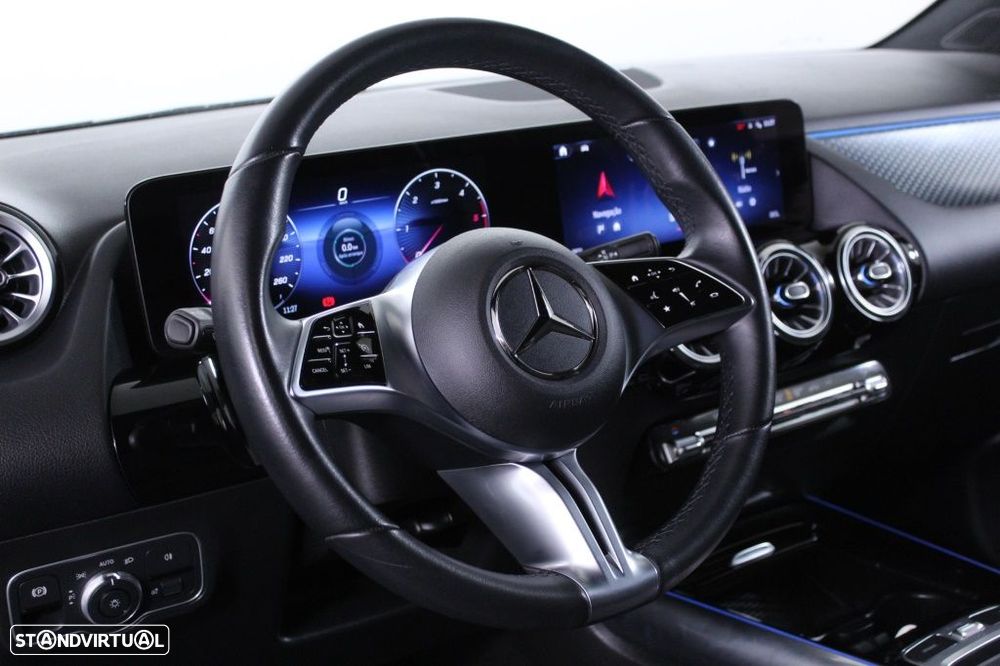 Mercedes-Benz GLA 180 d Progressive - 22