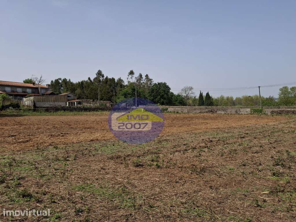 Terreno Urbano para Construção de Moradias - Argoncilhe - Grande imagem: 3/10