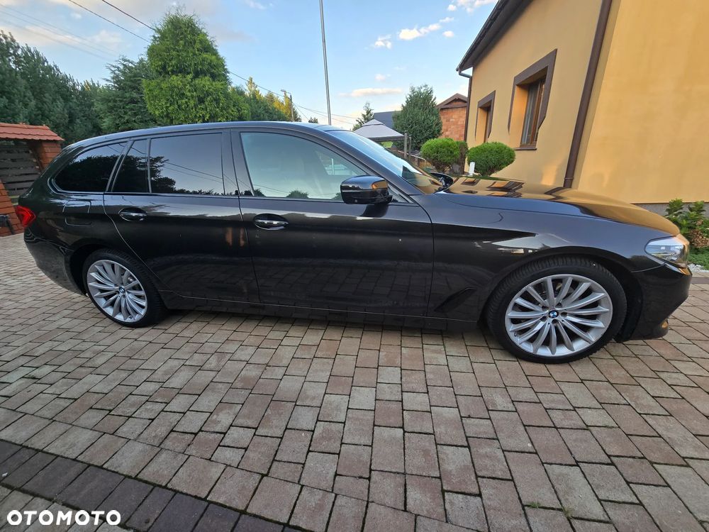 BMW Seria 5 520d xDrive Luxury Line - 4