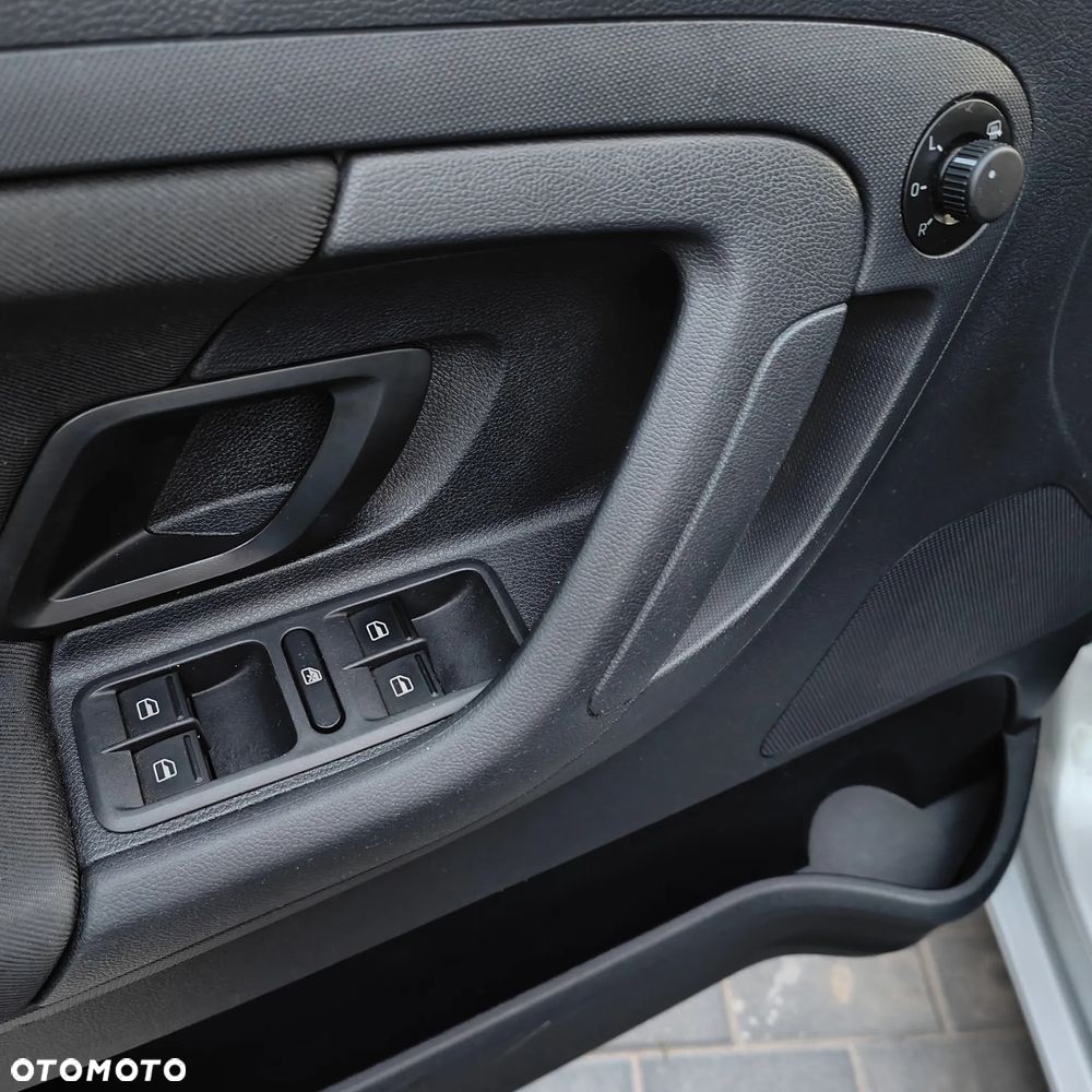 Skoda Fabia 1.2 TSI Fresh DSG - 9