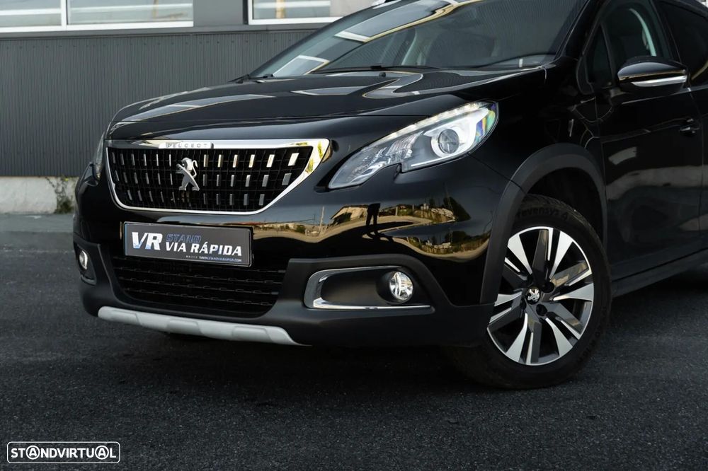 Peugeot 2008 1.2 PureTech Allure - 21