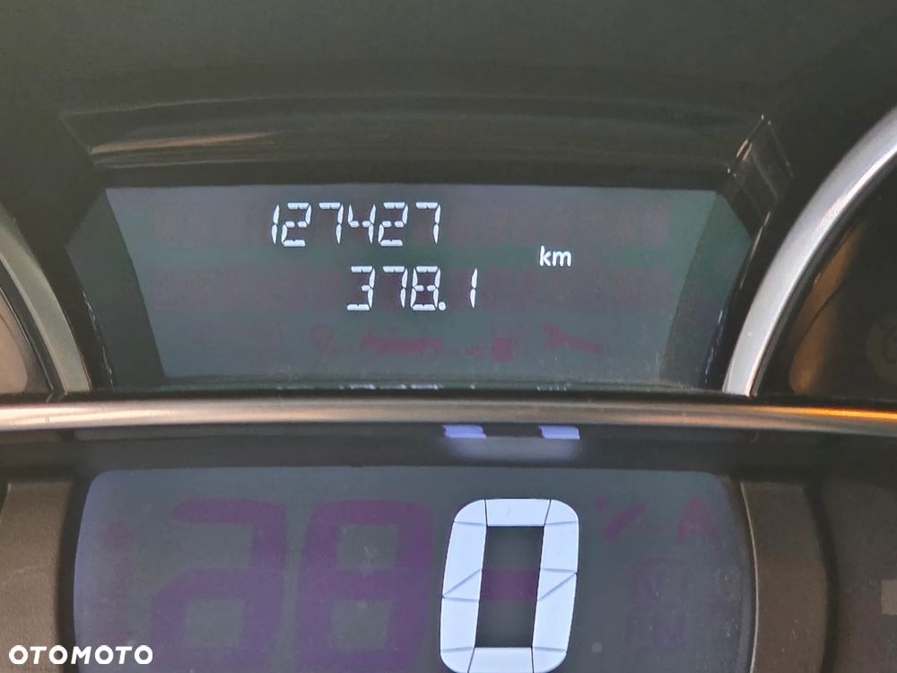 Renault Clio - 23