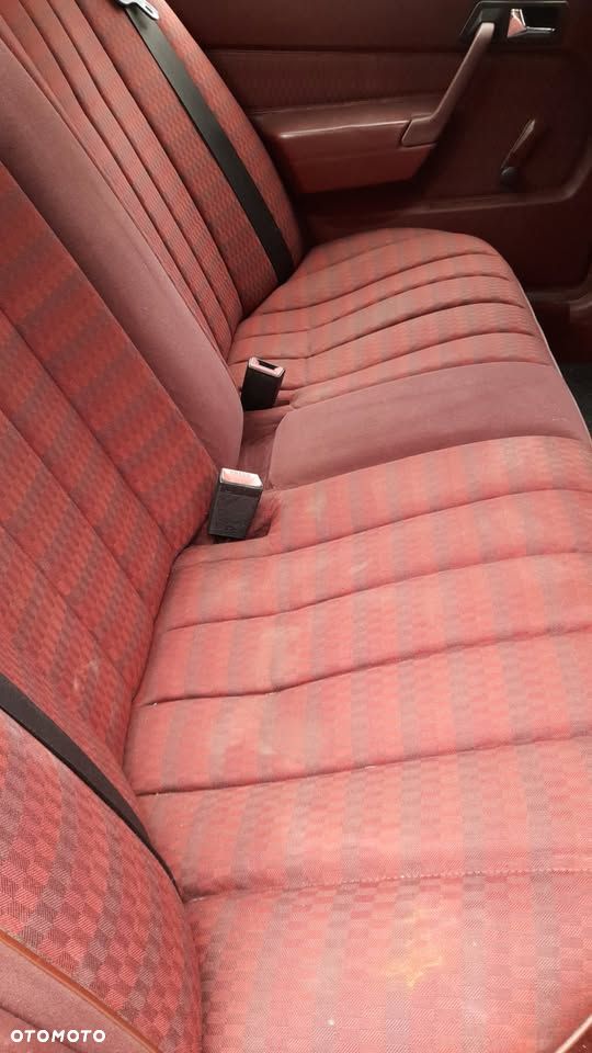 Mercedes-Benz W201 (190) - 6