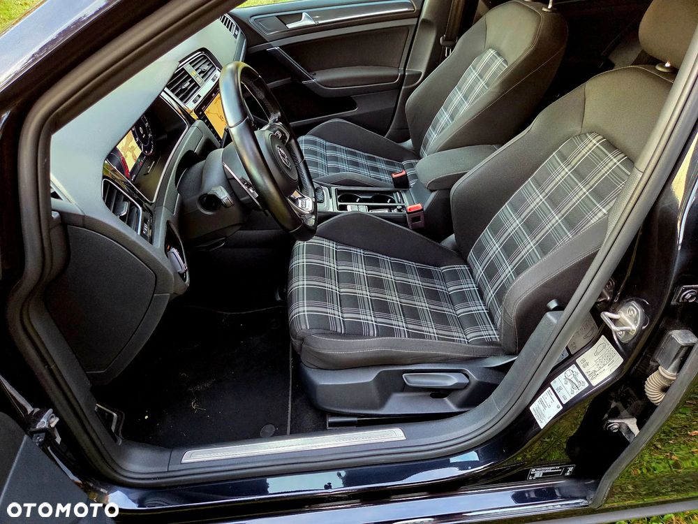 Volkswagen Golf 2.0 TDI BMT GTD DSG - 24