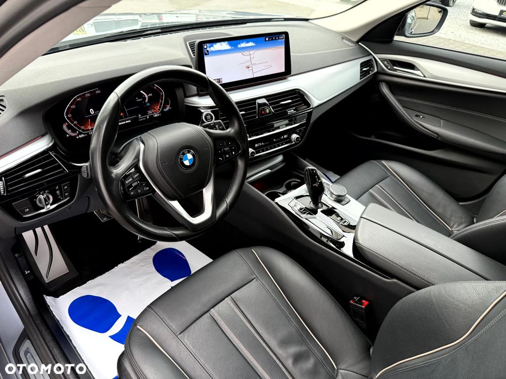 BMW Seria 5 520i - 15