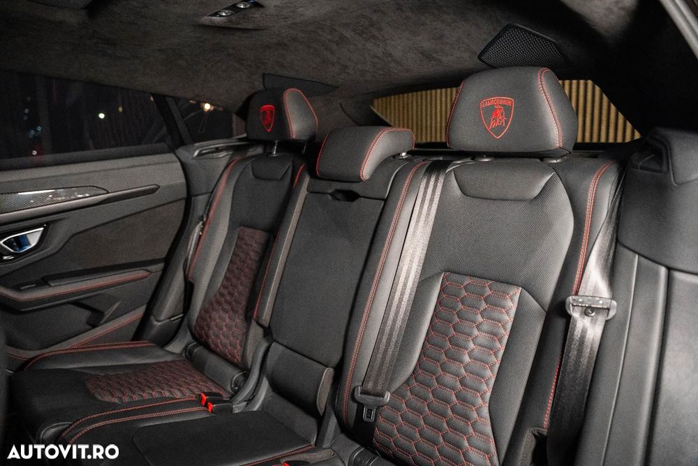 Lamborghini URUS - 28