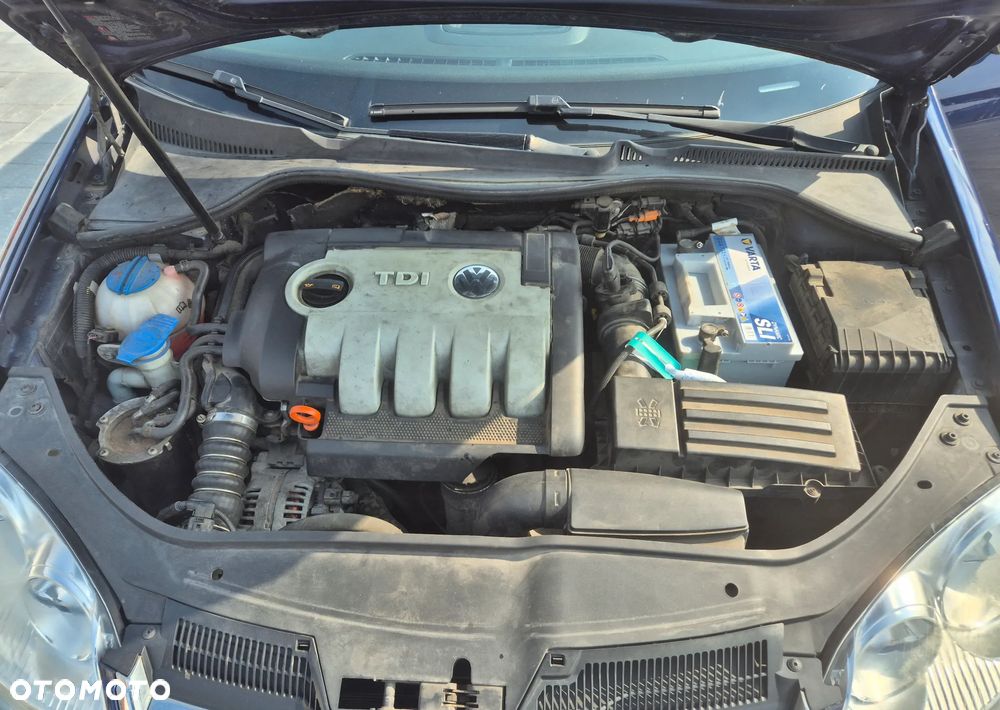 Volkswagen Golf 1.9 TDI DPF Comfortline - 21