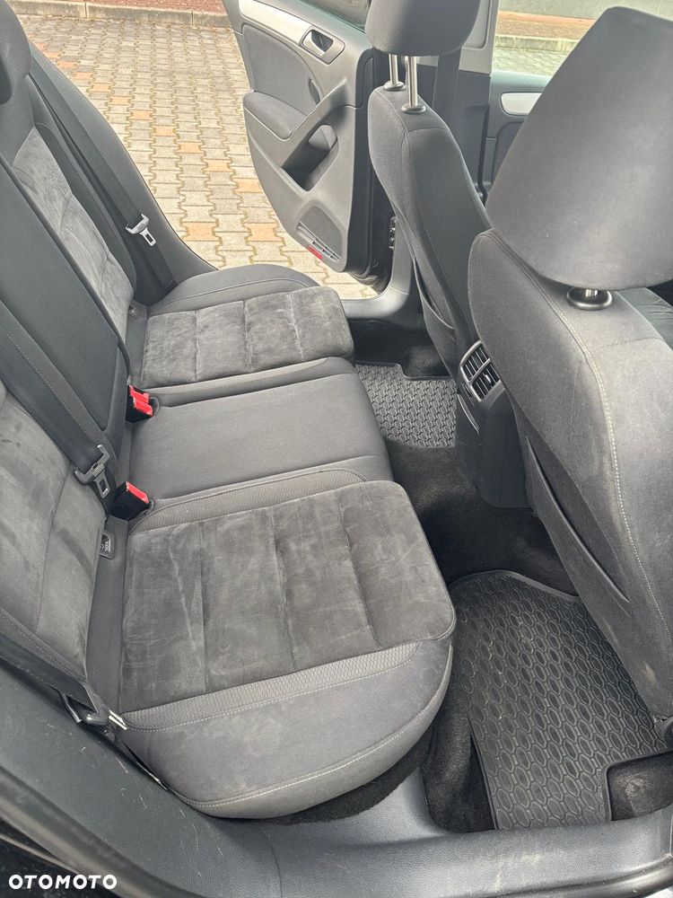 Volkswagen Golf 2.0 TDI Highline - 14