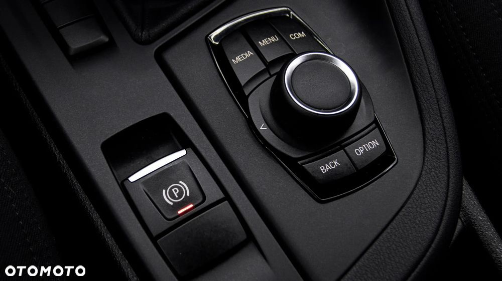 BMW X1 sDrive18i - 20