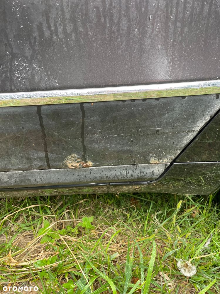 VW PASSAT B6  DRZWI Prawe tył brąz LC8z rysa - 10