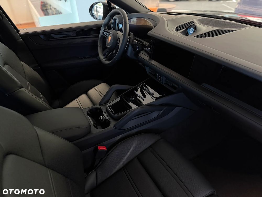 Porsche Cayenne E-Hybrid PHEV Black Edition - 29