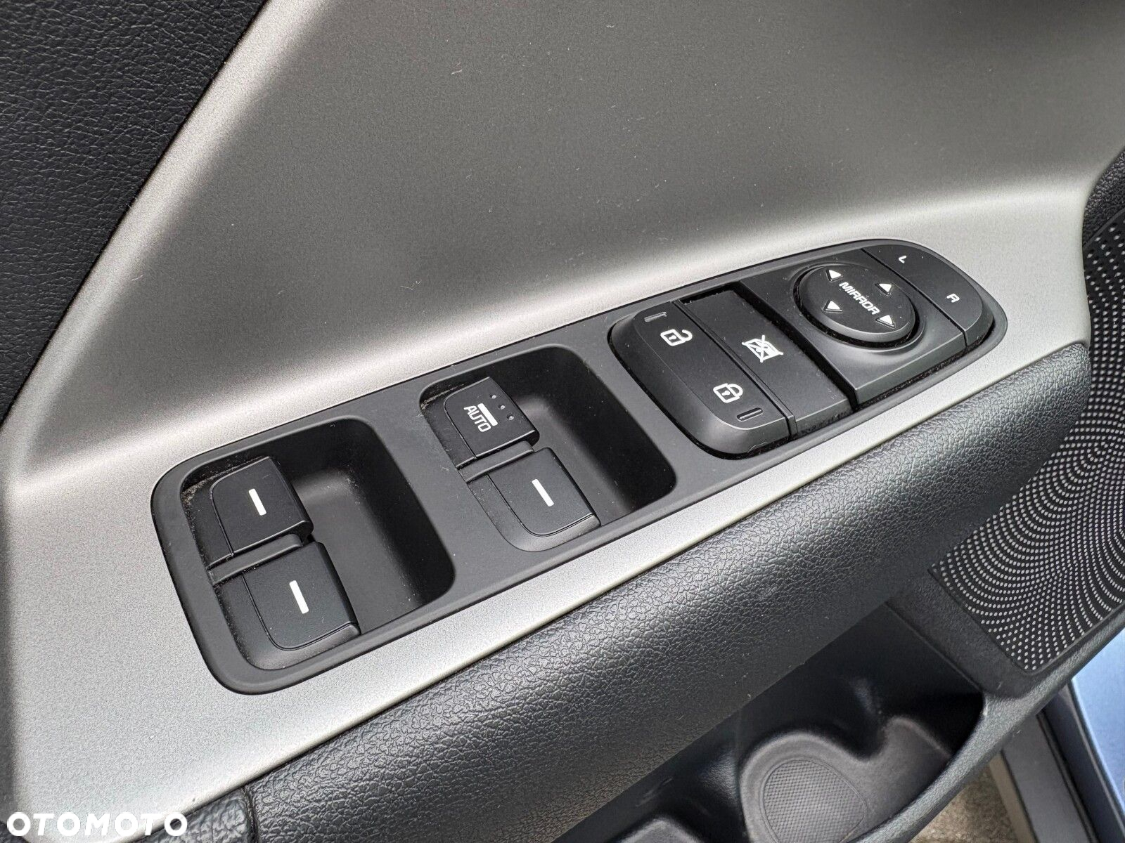 Kia Niro 1.6 GDI Hybrid L - 19