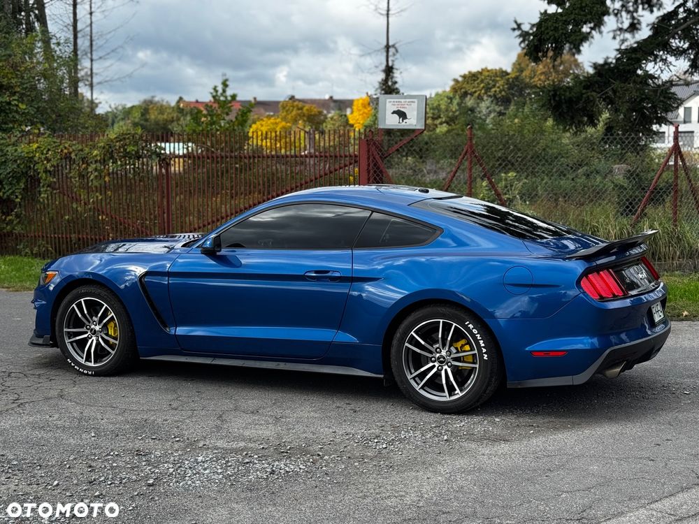 Ford Mustang 5.0 V8 GT - 10