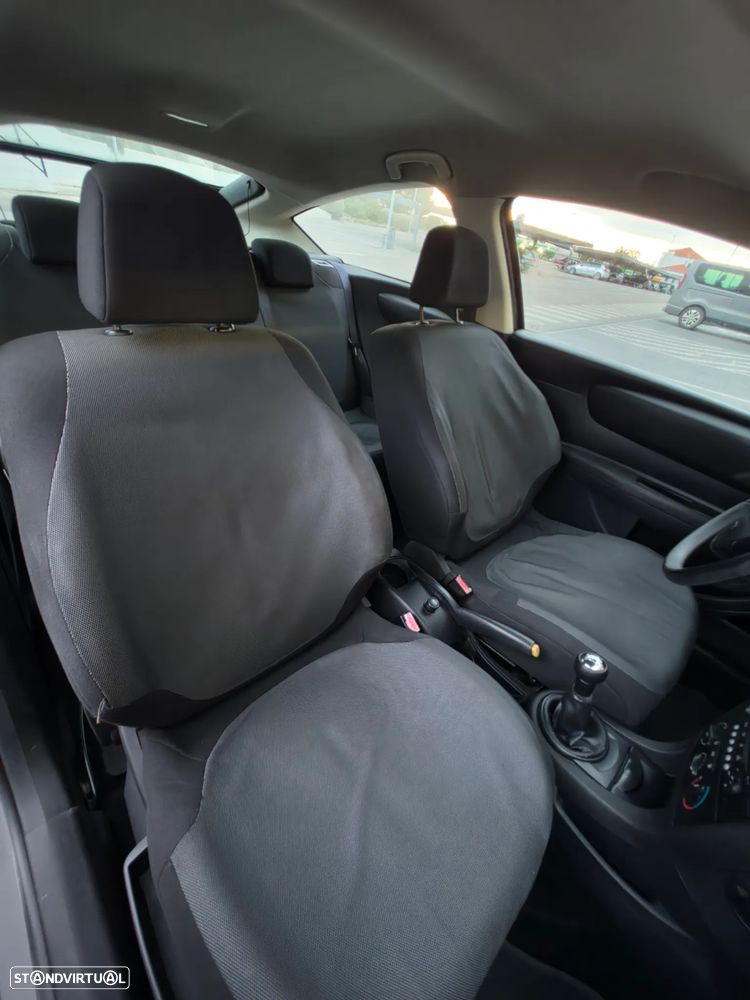 Citroën C4 1.6 HDi VTR - 17