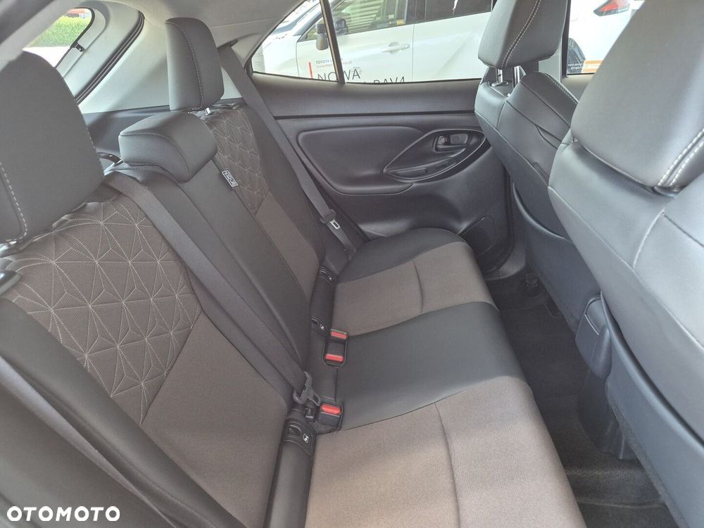 Toyota Yaris Cross Hybrid 1.5 Executive - 15