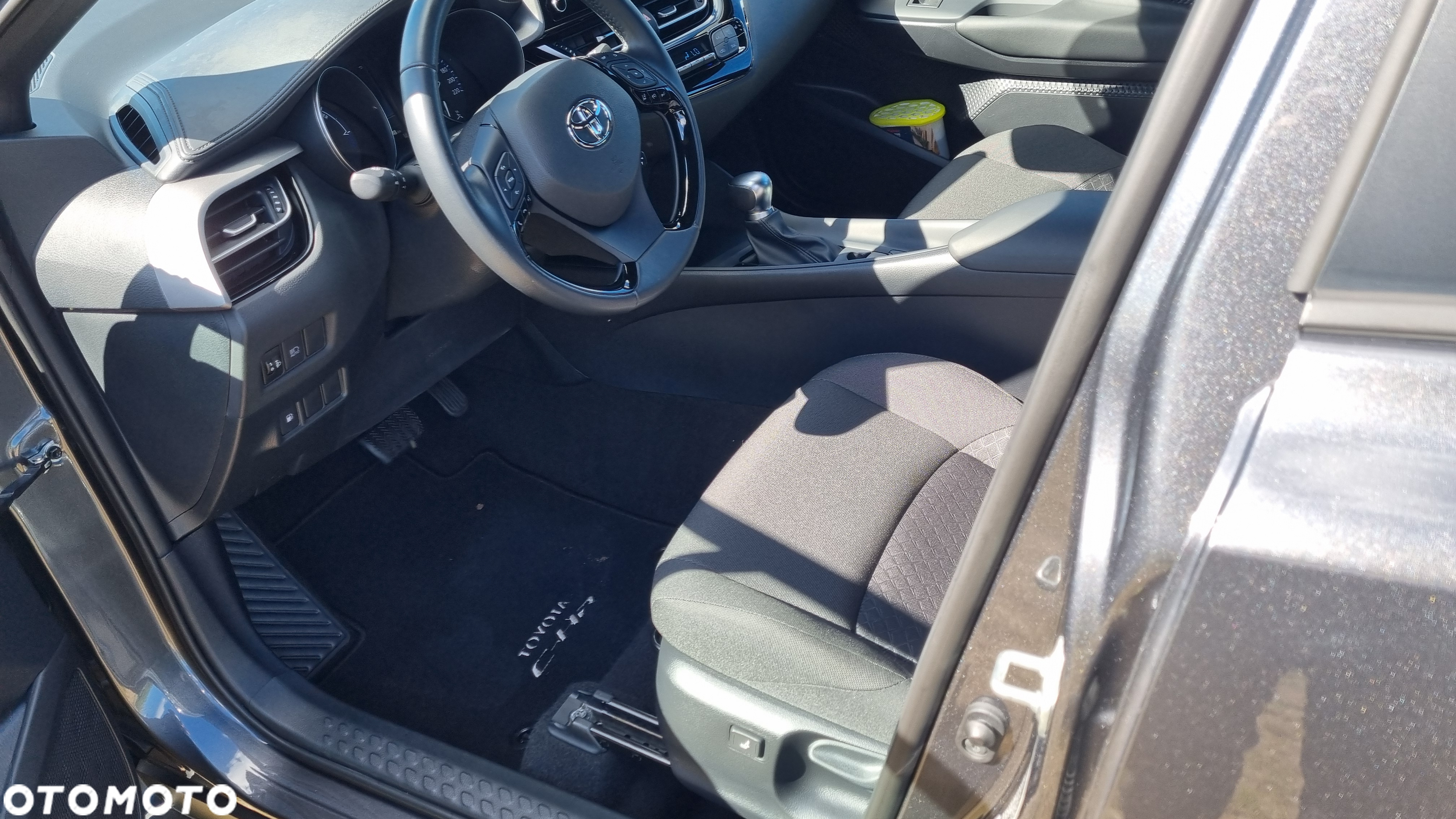 Toyota C-HR - 21