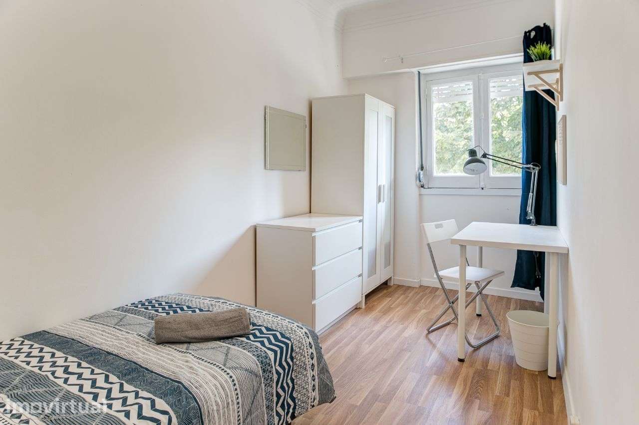 Apartamento T3+1 - Junto ao Metro do Lumiar - Grande imagem: 3/19