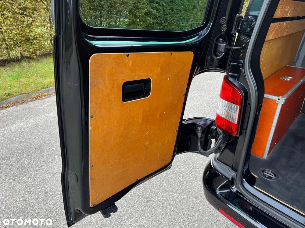 Volkswagen TRANSPORTER T5 - 13