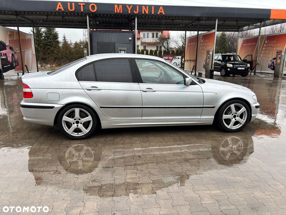BMW Seria 3 330i - 4