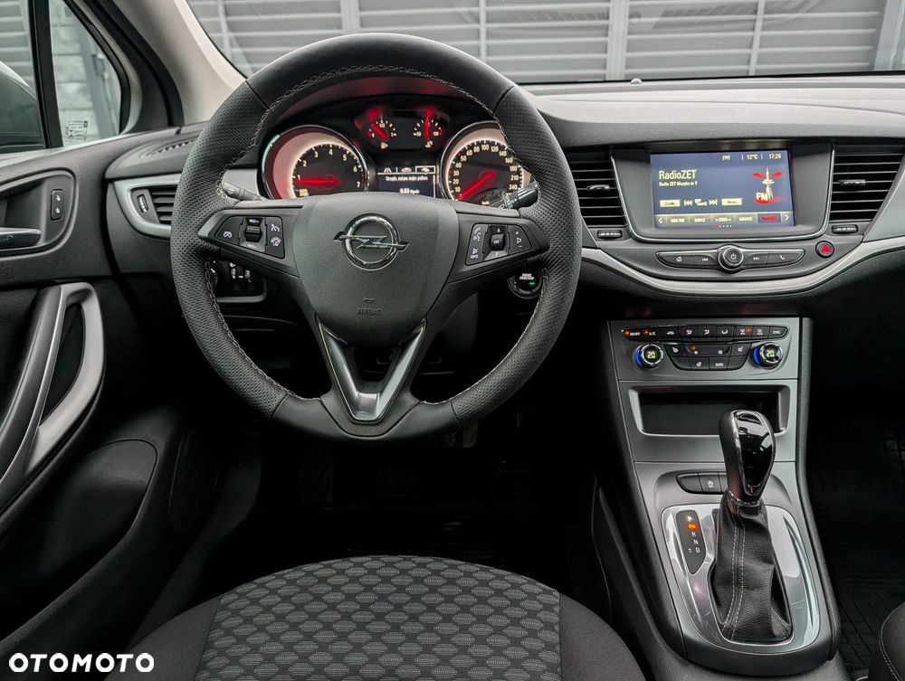 Opel Astra 1.4 T Enjoy S&S - 20