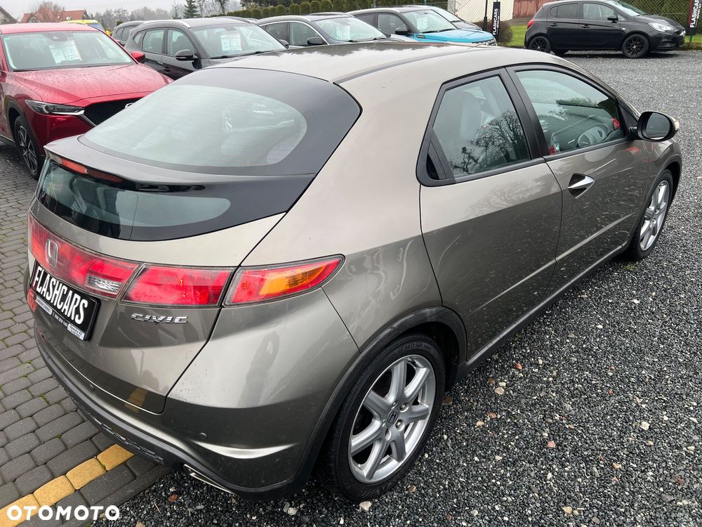 Honda Civic 1.8 Comfort - 22