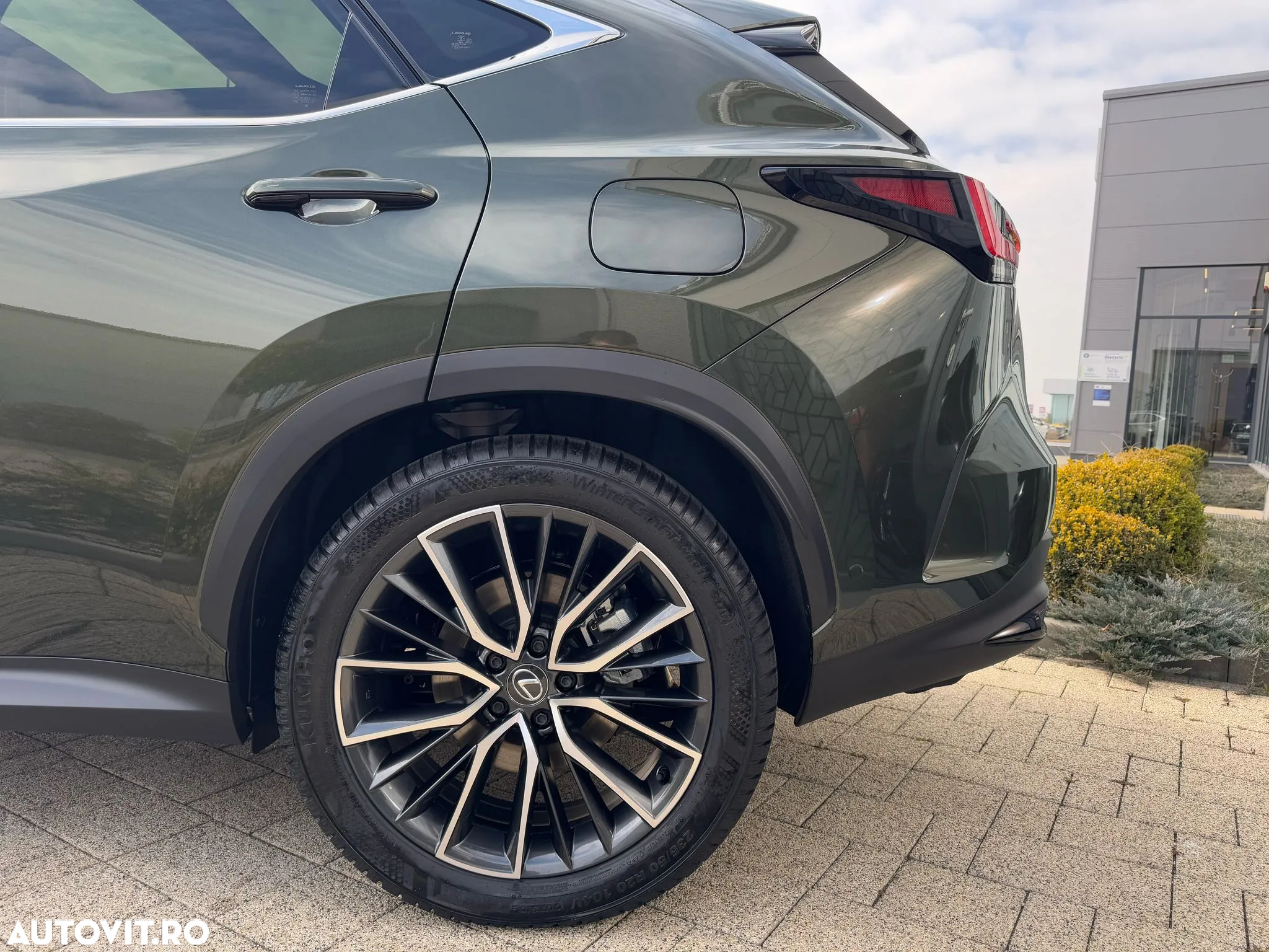 Lexus Seria NX 450h+ AWD CVT PHEV Luxury - 10