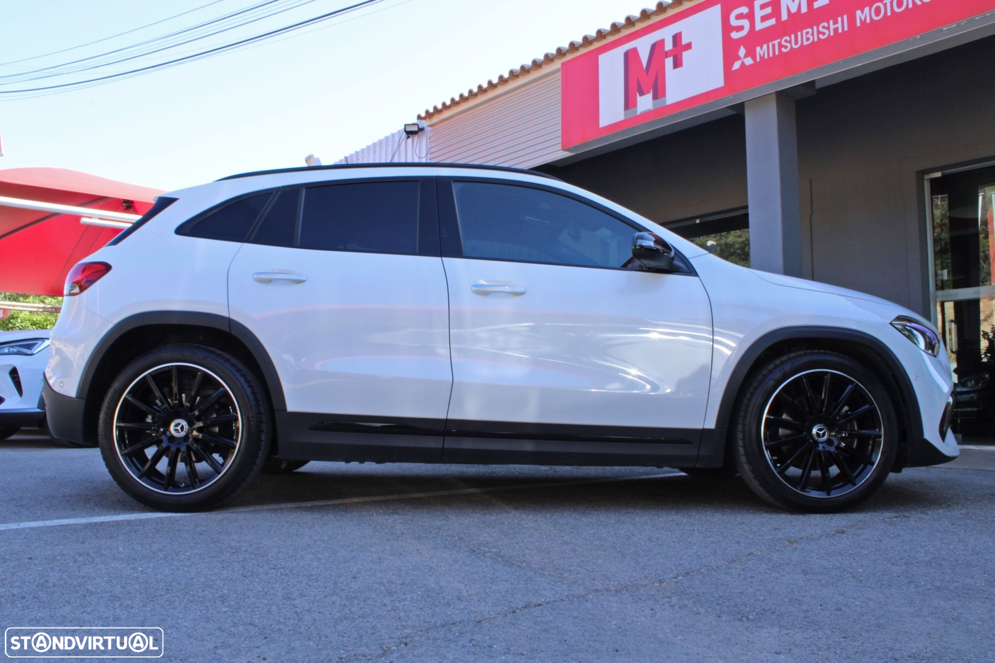 Mercedes-Benz GLA 180 d - 4