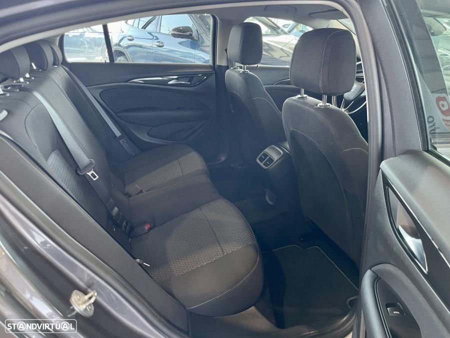 Opel Insignia Grand Sport 1.5 D Business Edition - 23