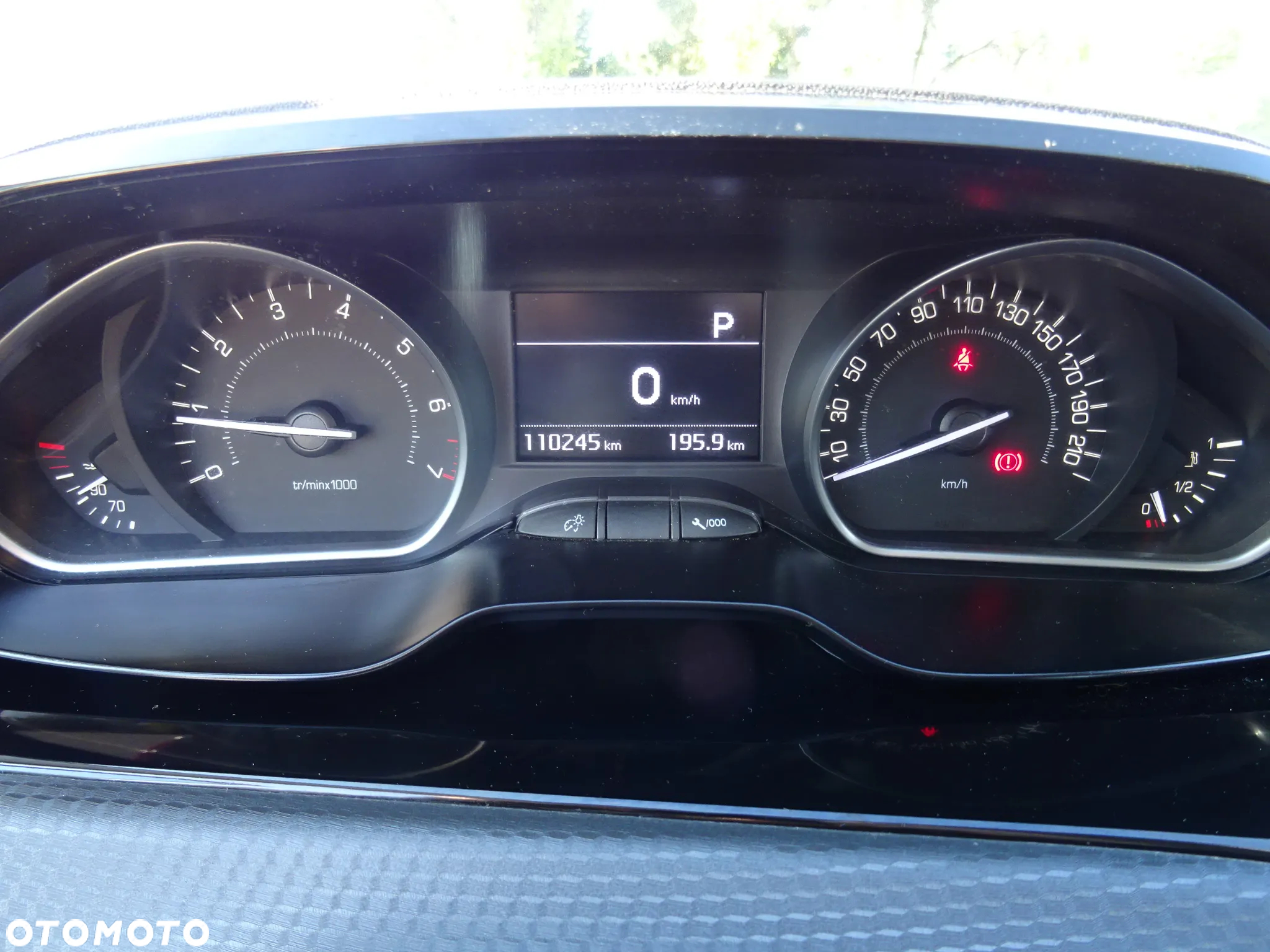 Peugeot 208 PureTech 110 Stop & Start EAT6 Allure - 25