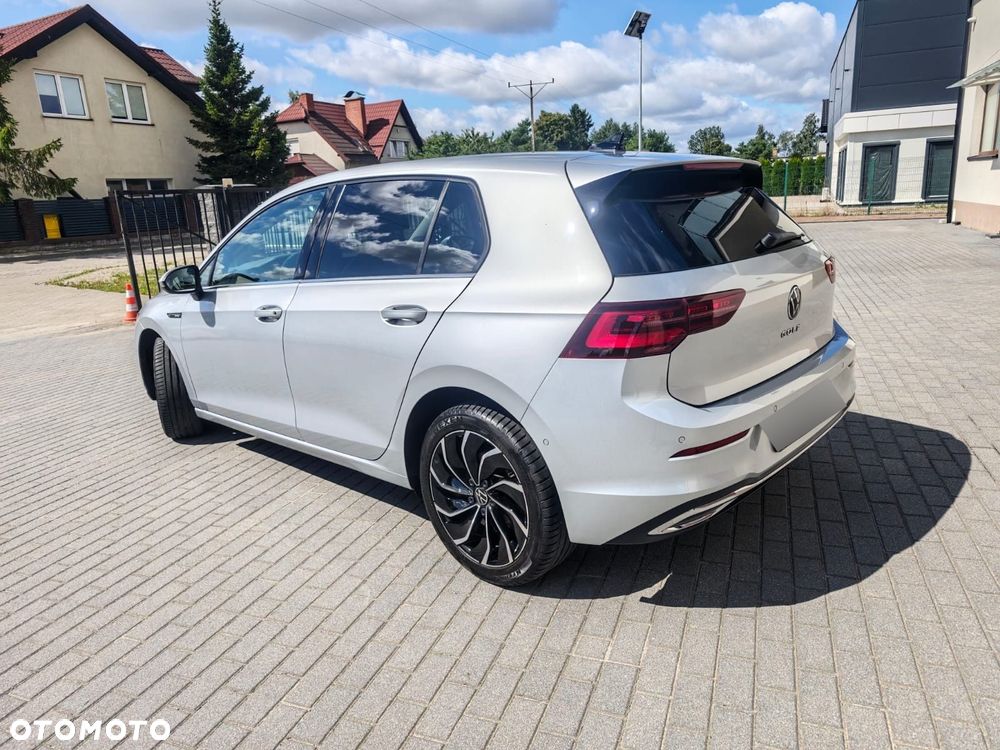 Volkswagen Golf 1.5 TSI Life - 12