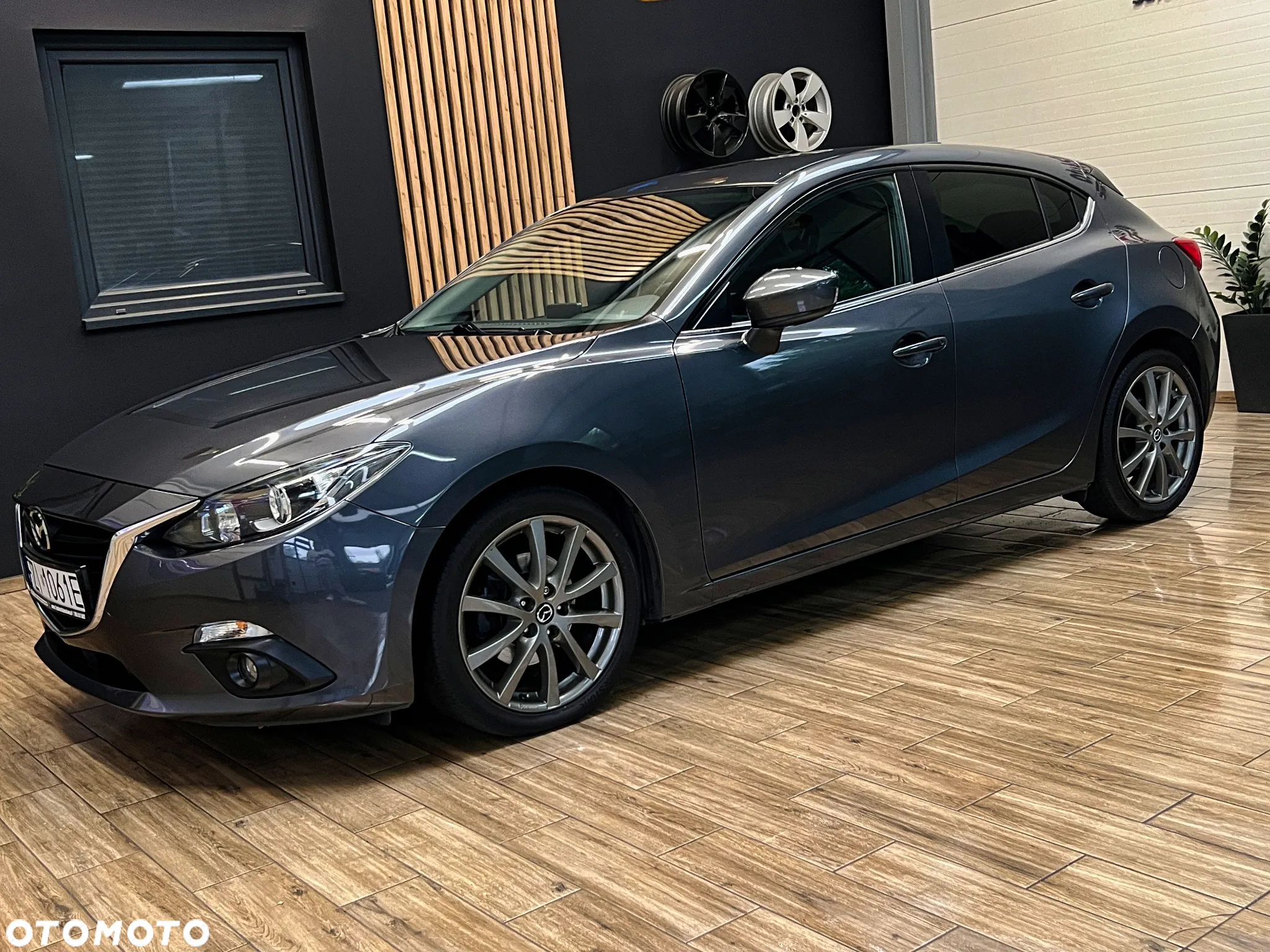 Mazda 3 - 12