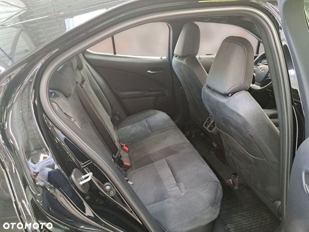 Lexus UX 300h Elegance - 23