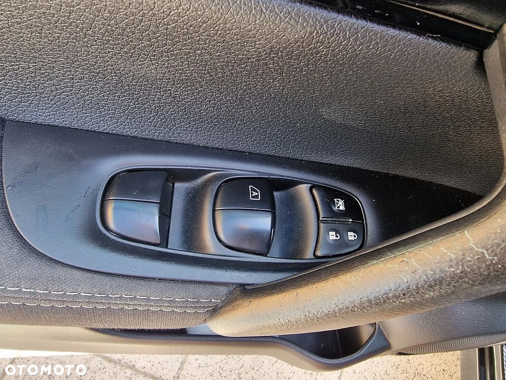 Nissan Qashqai 1.2 DIG-T N-Connecta - 12